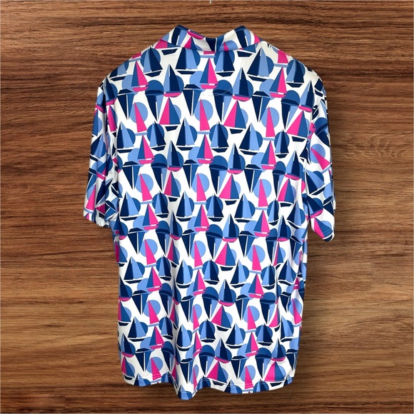 Roundtree & Yorke Performance Men’s Polo. Pink & Blue Sailboats. Size XL. - Picture 2 of 9